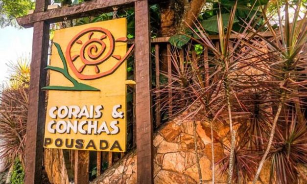 Inovação e sustentabilidade: pousada Corais e Conchas ganha eletroponto para recarga de veículos elétricos.