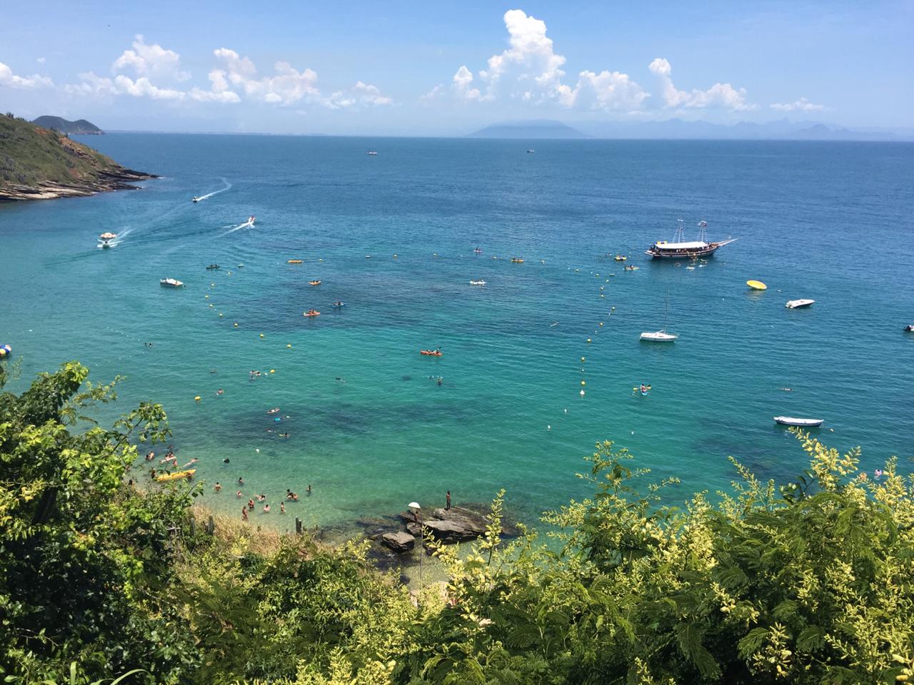 Praia de João Fernandes ganha proteção de corais