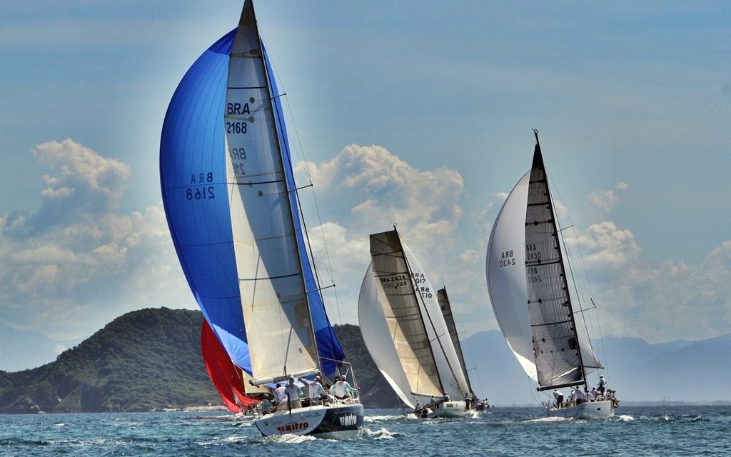 Búzios recebe tradicional campeonato de vela na Semana Santa