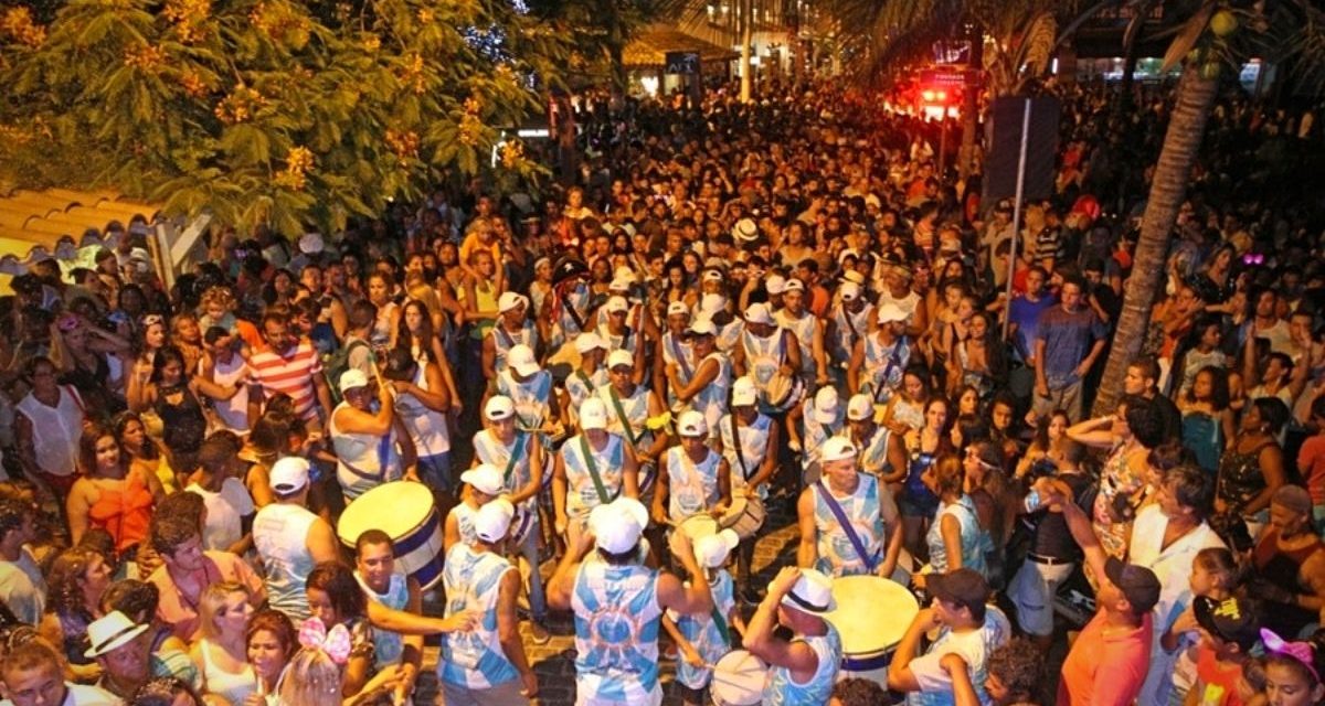 Carnaval em Búzios 2020: onde curtir a folia e onde encontrar sossego