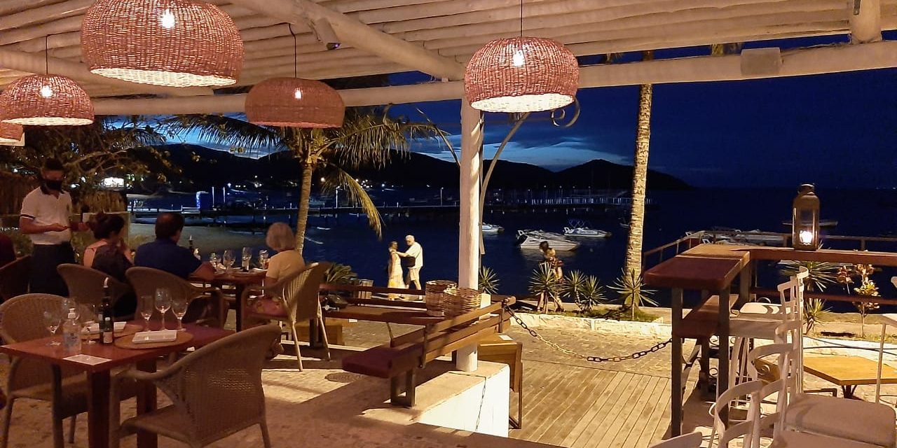 Restaurante Anexo Al Mare, novo empreendimento do Grupo BZ, inaugura na Orla Bardot com menu de frutos do mar.