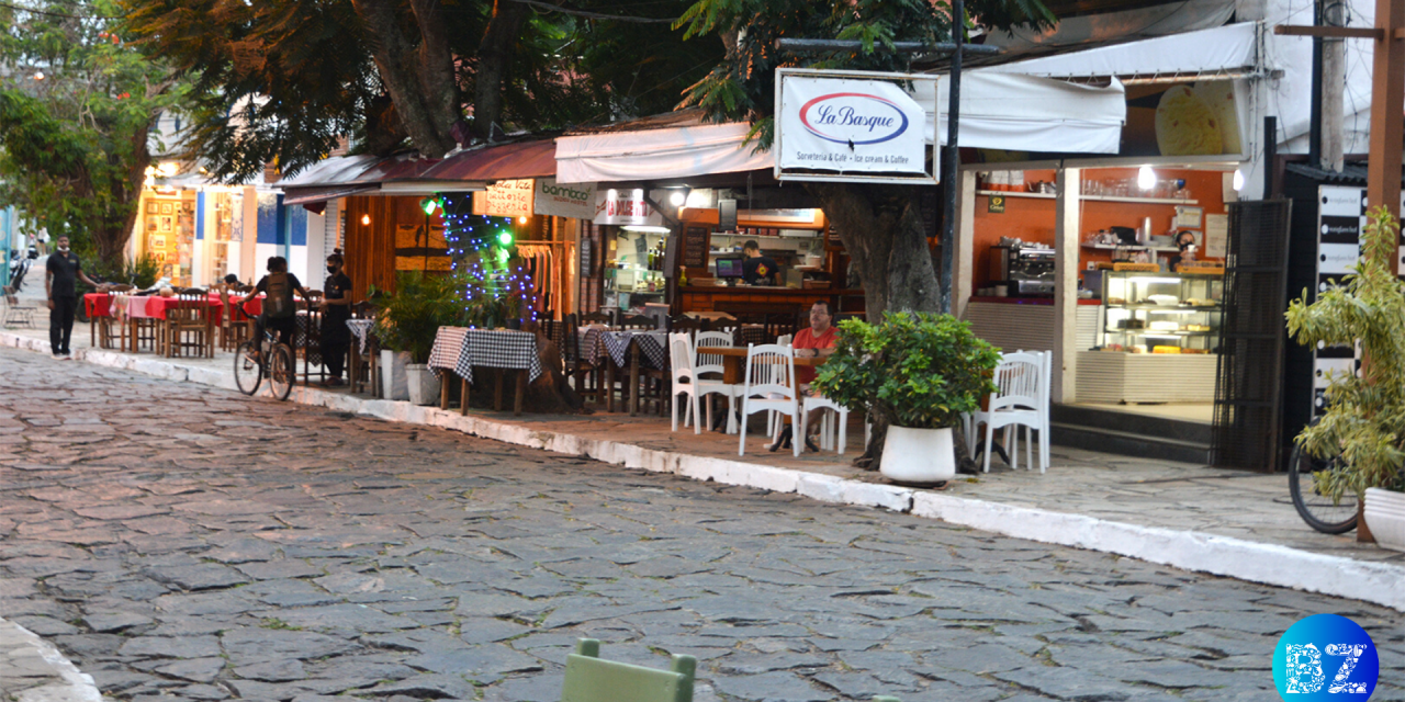 Conheça a história da famosa Rua das Pedras, em Búzios